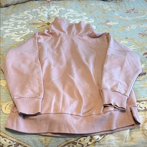 Evereve women’s  Pink Turtleneck Sweatshirt